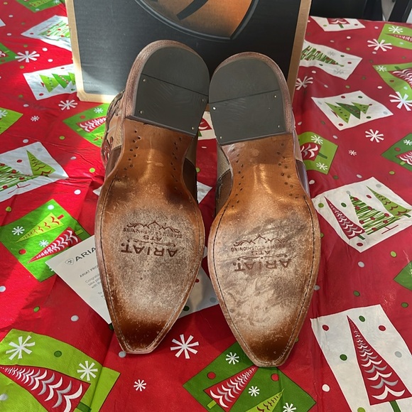 Ariat Rio Oak Barrel leather cowboy boots with teal accents. Size 9 medium. - Picture 4 of 8